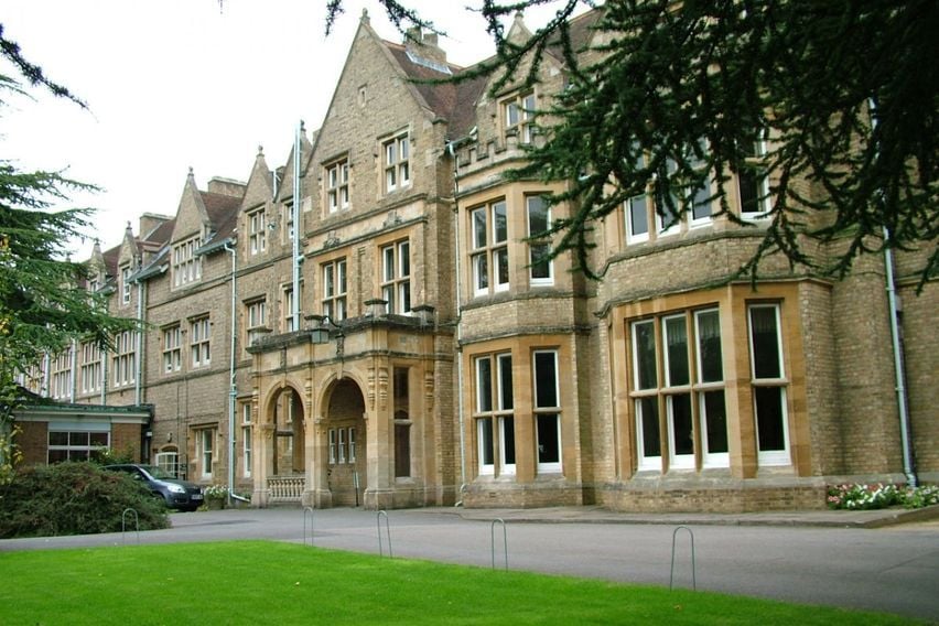 Winchester university